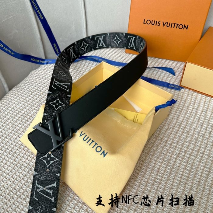 Louis Vuitton Belt 40MM LVB00075